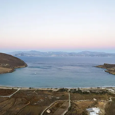 Theros Willa Molos (Paros)