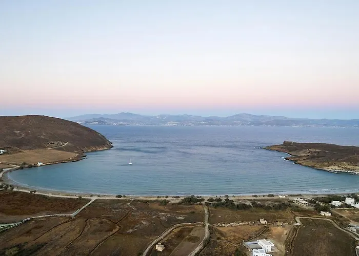 Theros Willa Molos (Paros)